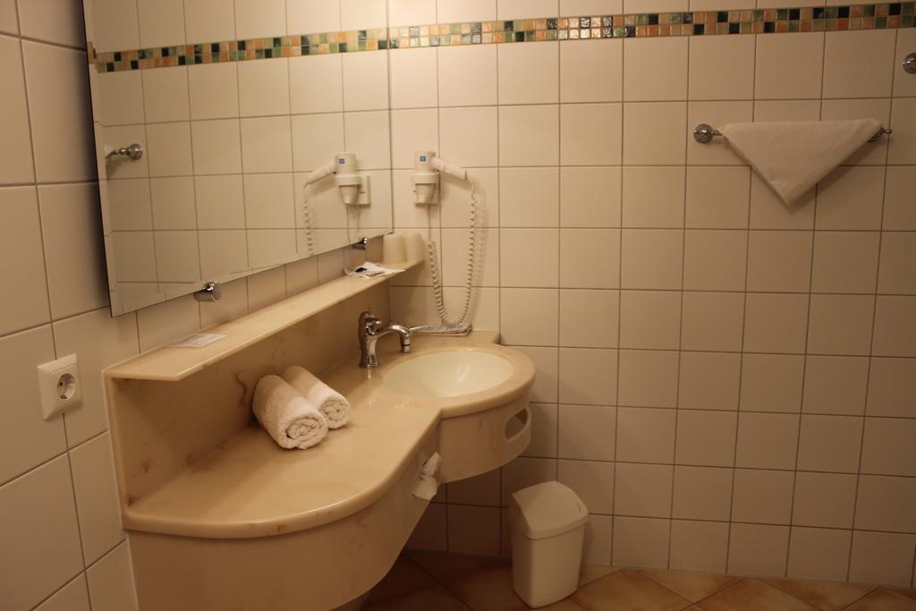 Genussgasthof & Hotel Beim Krutzler Heiligenbrunn Cameră foto