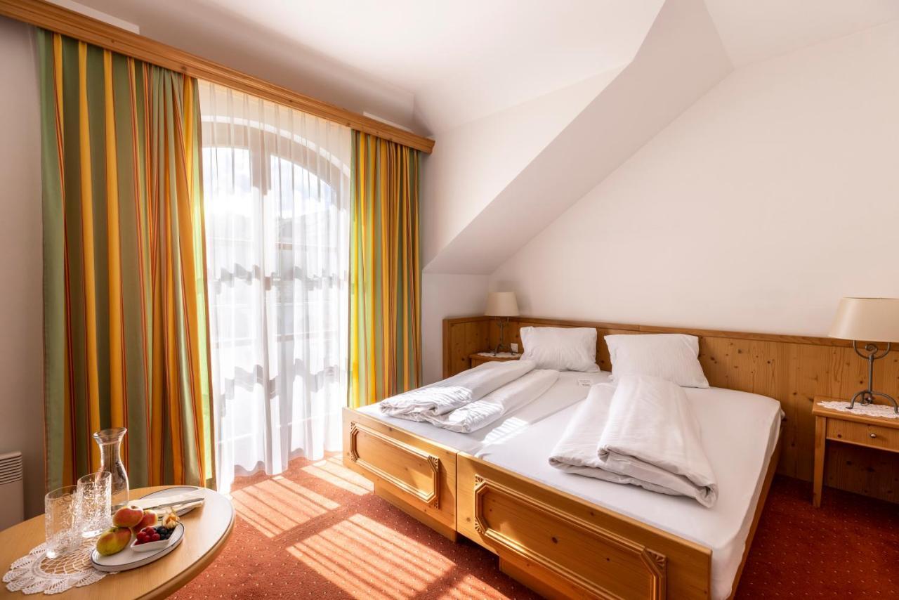 Genussgasthof & Hotel Beim Krutzler Heiligenbrunn Exterior foto